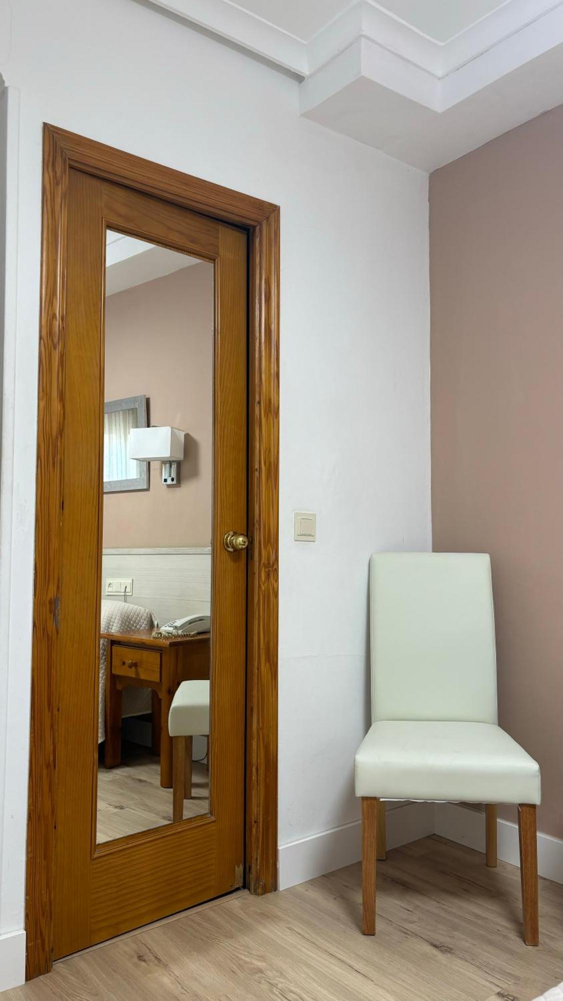 Hostal Atienzar Албасете Екстериор снимка